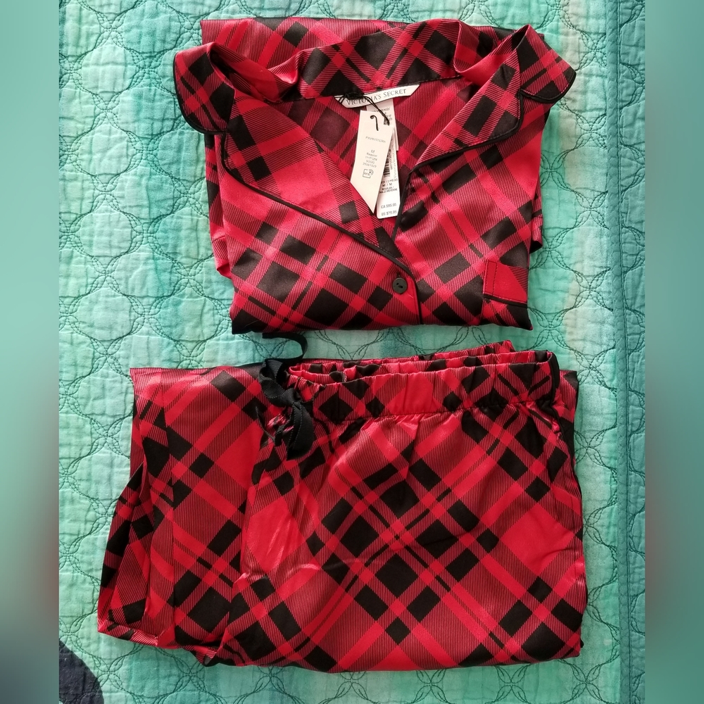 VS 2-piece PJ set NWT